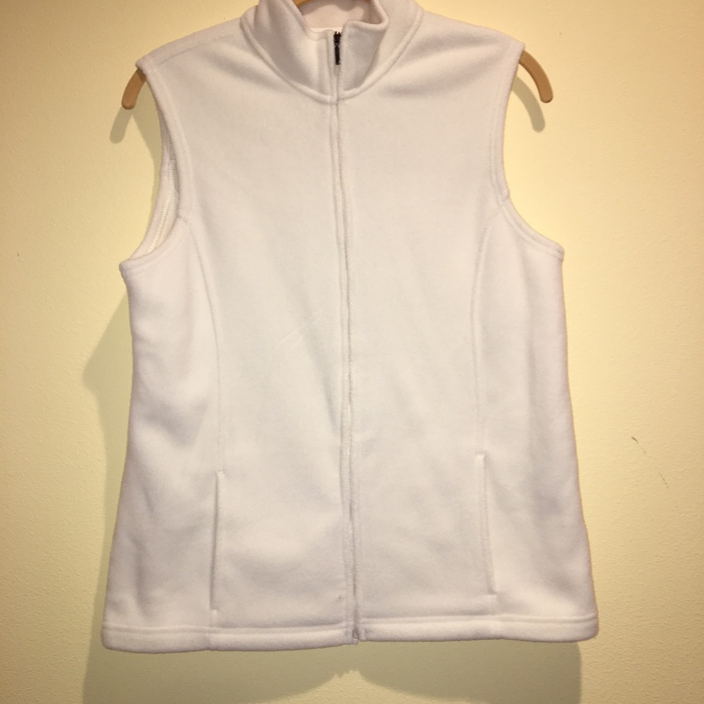 LL Bean women’s fleece vest. Size medium.
